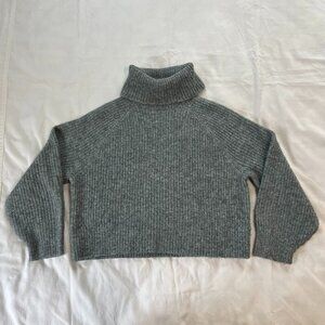 Old Navy Gray Cropped Oversized Cowlneck Long Sleeve Sweater | Size L